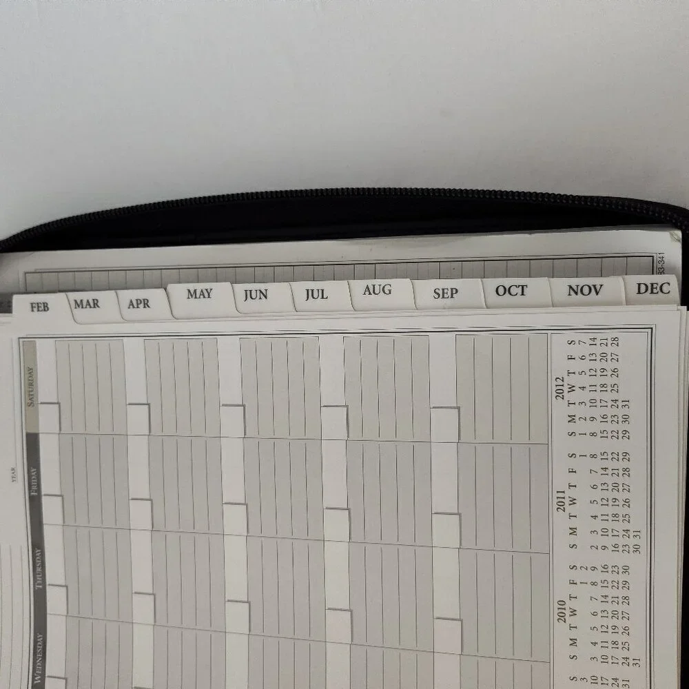 Day Runner Black Zippered Planner